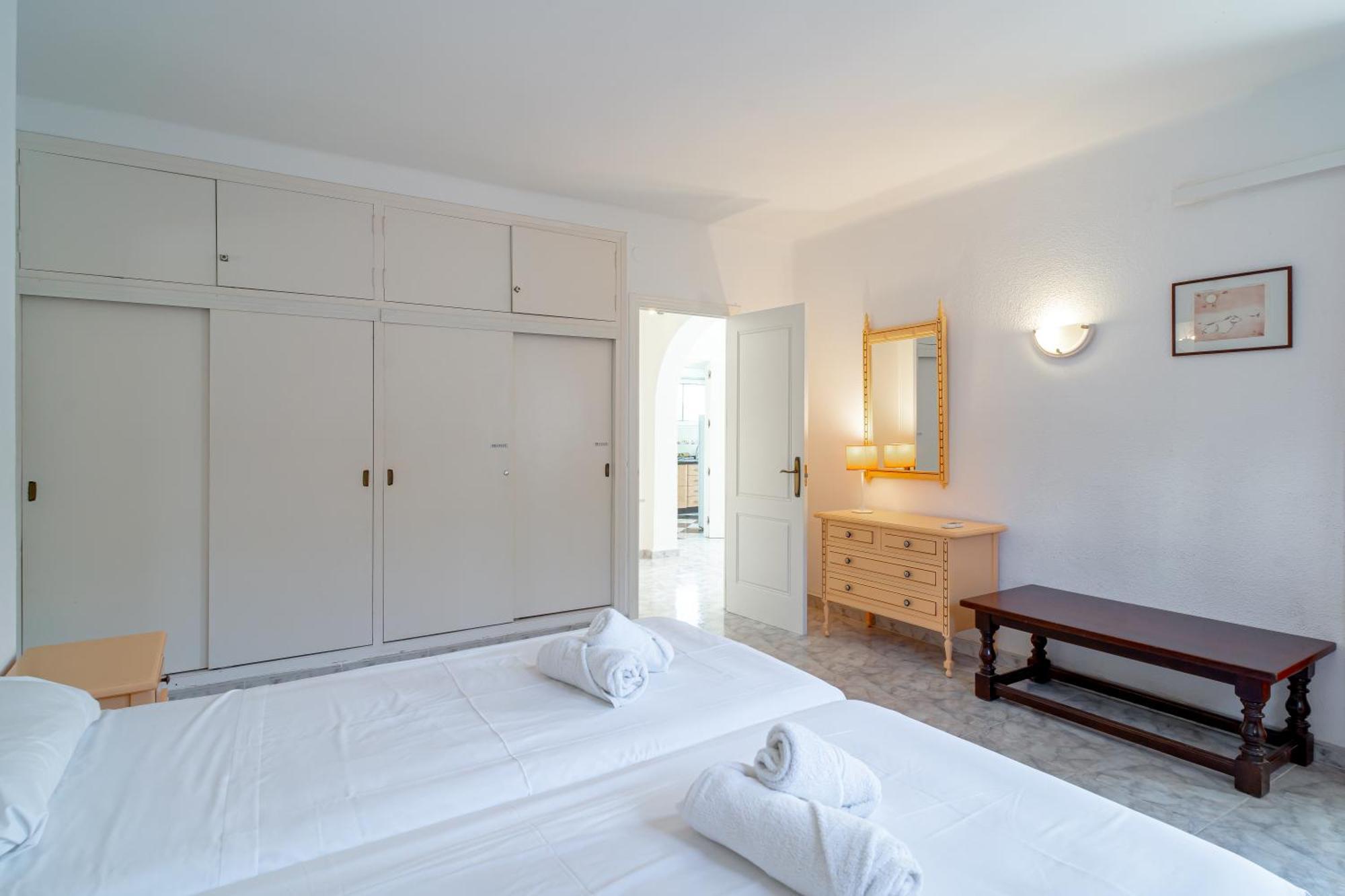 Villa Sevilla Casasol Нерха Экстерьер фото